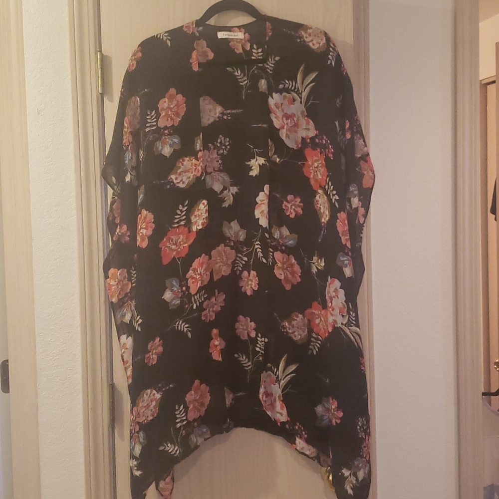 Francesca's cover up/ kimono